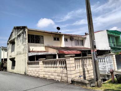 Seri Kembangan Serdang Raya End lot