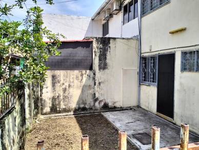 Seri Kembangan Serdang Raya End lot