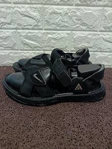 uk8 Nike ACG Air Deschutz Sandals
