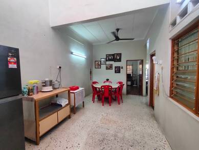 Nice Single Storey Partial Furnished at Taman Shatin baru