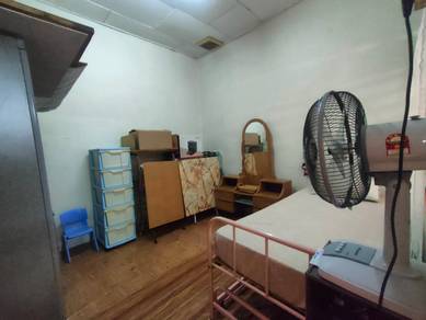 Nice Single Storey Partial Furnished at Taman Shatin baru