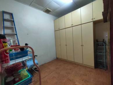 Nice Single Storey Partial Furnished at Taman Shatin baru