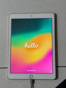 iPad 6th Generation (Rose Gold)