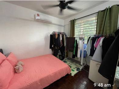 1 Unit Rumah Flat Blok 4  AU3/34 Ampang Ulu Klang Utk DiJual