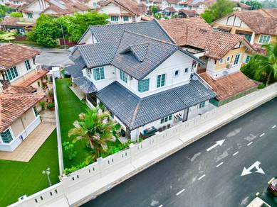 RENOVATED SEMI-D Double Storey House,Avenue One Bandar Tun Hussein Onn