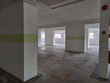 I-Santorini Low Floor Carpark Lot for Rent