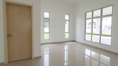 1 Storey Bungalow in Guarded Area Padang Serai Near Cmart Freehold