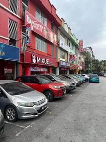 3rd Flr Strata Shop Offices in Amber Business Plaza Near LRT