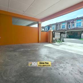 NEWLY PAINTED House At UniGarden behind EverWin opp Unimas Samarahan