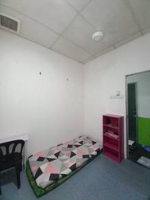 Room (MALE ONLY) at Tmn Nusantara, Gelang Patah, Johor.