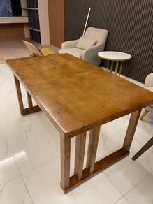 Premium Pinewood Dining Table
