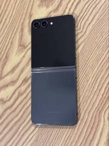 Samsung Galaxy Z Flip 5 256GB (Graphite) - Fullset