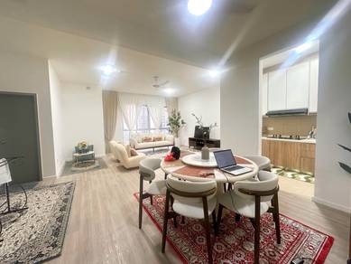 LakeFront Residence