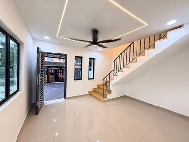 Kota Masai Double Storey Corner Lot Fully Renovated Full Loan