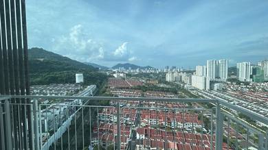 Reflections Condominium Fully Renovated 2 Car Park High floor