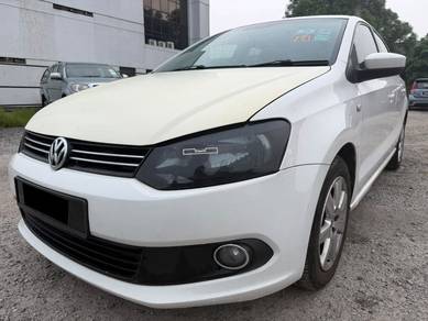 2017 Volkswagen VENTO 1.6 COMFORTLINE (A)