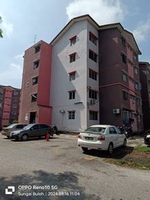 Iris Apartment (Saujana Utama)