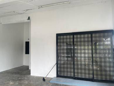 Taman,Puteri Wangsa Ulu Tiram Single Storey Terrace House For Rent