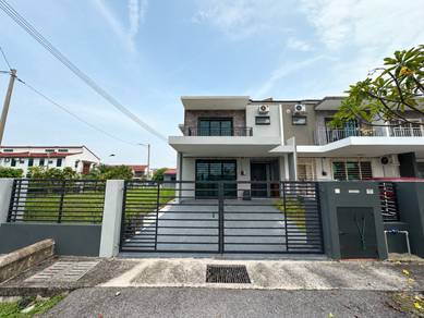 CORNER LOT | OPEN FACING Double Storey Taman Saujana KLIA Nego