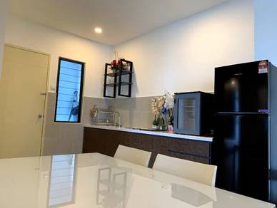 2-4R & Balcony @ Sungai Besi - 5 Min MRT, LRT | Furnish near Midvalley