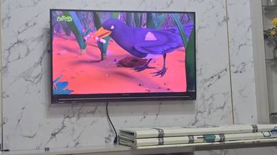 Sharp Aquos 40 Inch TV