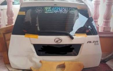 Bonet belakang alza