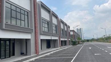 Village Sqaure Gamuda Garden new shop rawang below market 1000 readyin