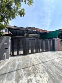Taman Putri Kulai, Fully Renovated, 5 rooms, below market, Freehold