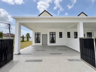 (LUAS AND BIG LAYOUT!) 1 Storey Terrace, Ayer Hitam