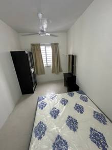 Female Muslim Master / Big Room for Rent (Single or Sharing)