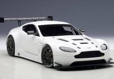 1:18 ASTON MARTIN VANTAGE V12 GT3 2013 (White)