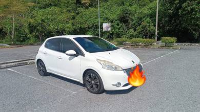 2013 Peugeot 208 1.6 VTI ALLURE (A)