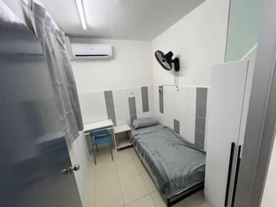 Fully Furnished Ladies Small Room Setia Alam