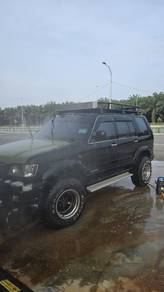 isuzu bighorn 3.2 petrol manual