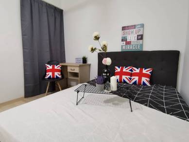 Holmes Residence⭐Bandar Tun Razak, Queen bedroom fully furnished