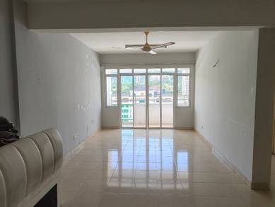 SUPER WORTH !! D'Piazza 1300 Sqft Middle Floor 2 Car Park ChEAPEST