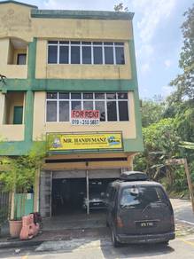 1st Floor Shop For Rent