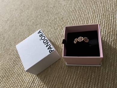 Pandora Ring