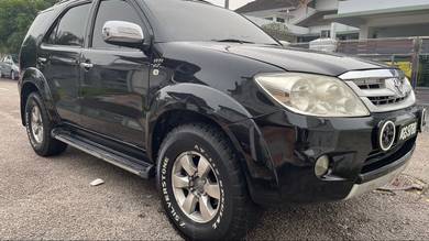 TOYOTA FORTUNER 2.7 VVT-i PETROL A/T 2005