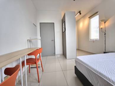Rooms Rental at Aurora Residence, Puchong Walking distance to LRT