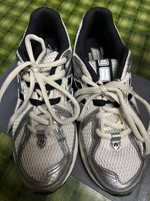 New Balance 1906R