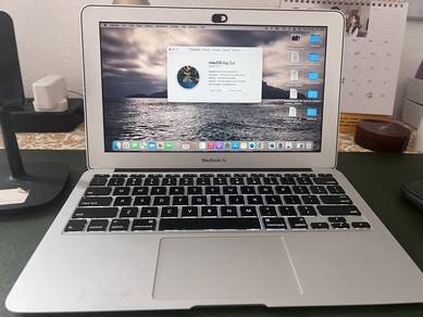 MacBook Air 11-Inch (2013)