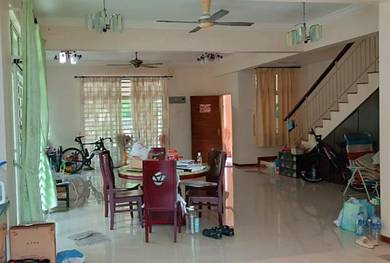 Kulim Semi-D House Small Room for Rent!