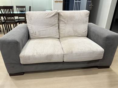 3 + 2 seaters sofa set