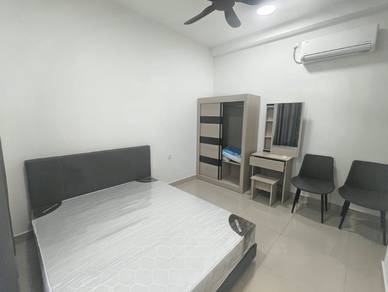 Trellis Residence @ 3-5 mins drive to CIQ
