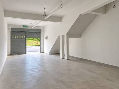 2 Storey Brand New Shop lot Taman Mahkota Kampar [SALE]