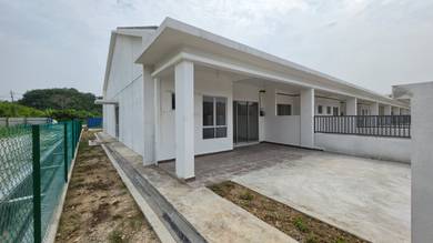 Single storey 27x100 corner 4r3b newly completed