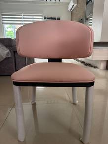 Dining chairs to let
