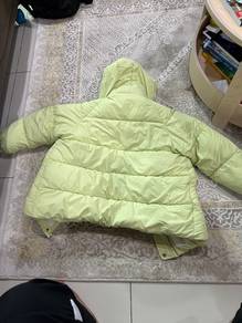 Baju Sejuk untuk Budak Perempuan