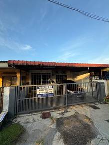 Teres Setingkat Taman Aman